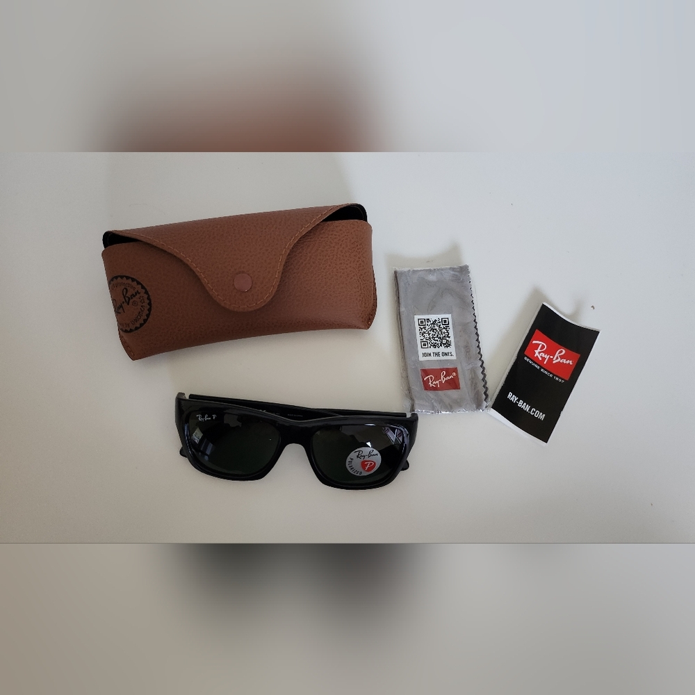 NEW Ray-ban 4194 black polarized sunglasses